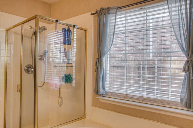 4633 Tanque Drive, Fort Worth, TX 76137