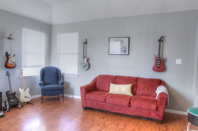 4633 Tanque Drive, Fort Worth, TX 76137