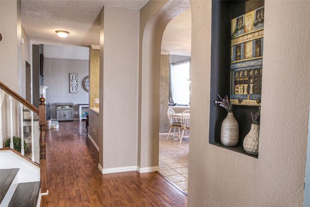 4633 Tanque Drive, Fort Worth, TX 76137