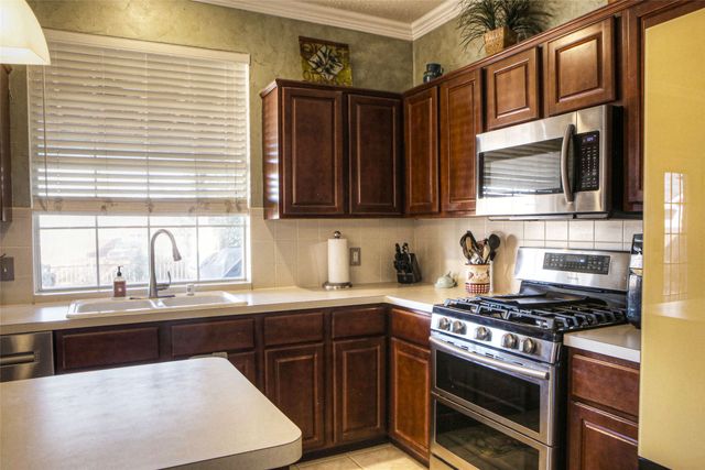 4633 Tanque Drive, Fort Worth, TX 76137