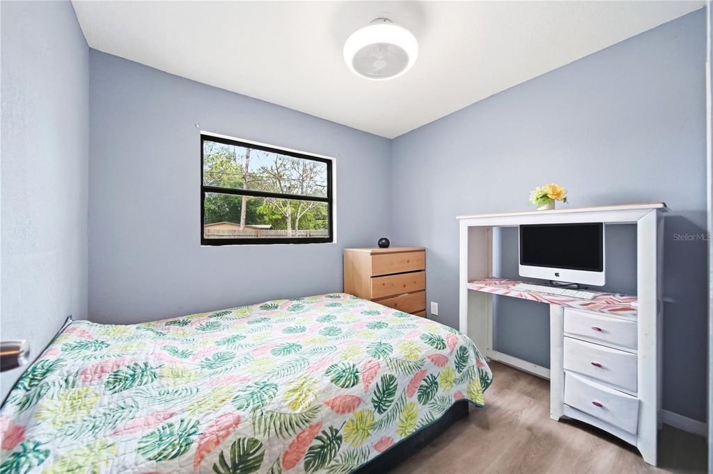 Image 10 of property listing at 1401 RADLEIGH PLACE, Orlando, FL 32808