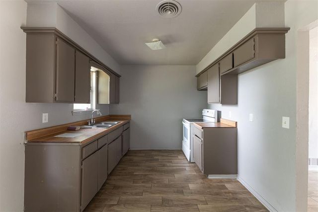 1500 McDonald Drive, Oklahoma City, OK 73130