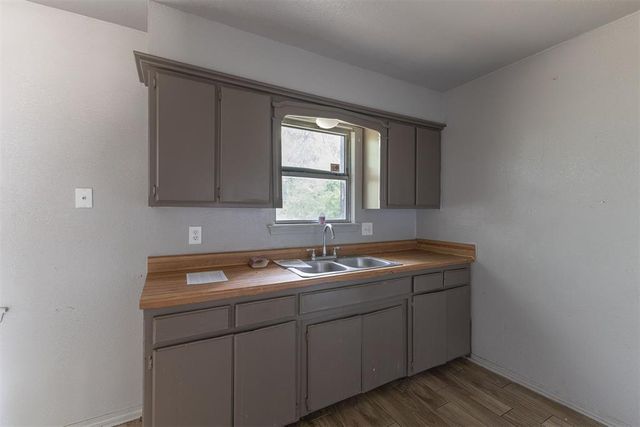 1500 McDonald Drive, Oklahoma City, OK 73130