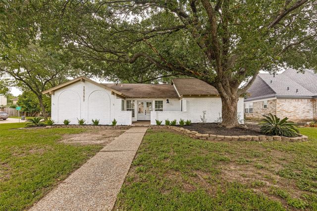 10903 Holly Springs Drive, Houston, TX 77042