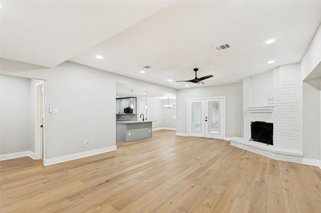 10903 Holly Springs Drive, Houston, TX 77042