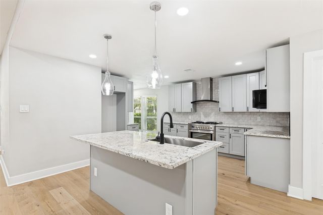 10903 Holly Springs Drive, Houston, TX 77042