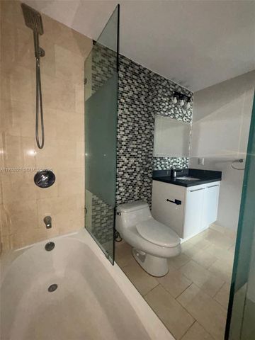 90 SW 3rd St 2207, Miami, FL 33130