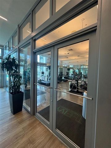 90 SW 3rd St 2207, Miami, FL 33130