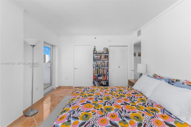 1621 Bay Rd 1202, Miami Beach, FL 33139