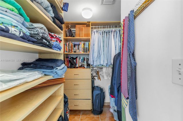 1621 Bay Rd 1202, Miami Beach, FL 33139