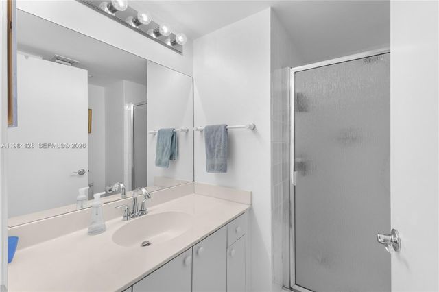 1621 Bay Rd 1202, Miami Beach, FL 33139