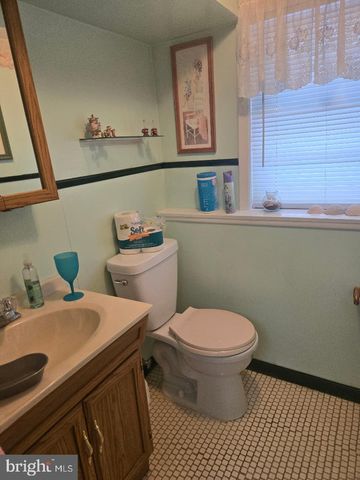 15150 CARTER RD N, Philadelphia, PA 19116