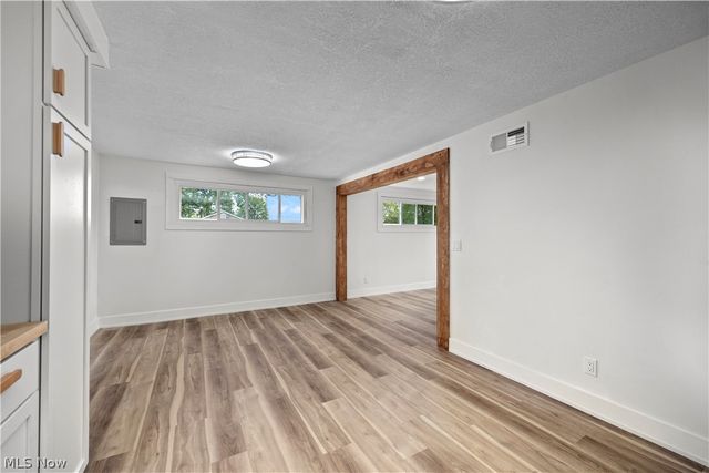 9868 Ridgewood Drive, Twinsburg, OH 44087