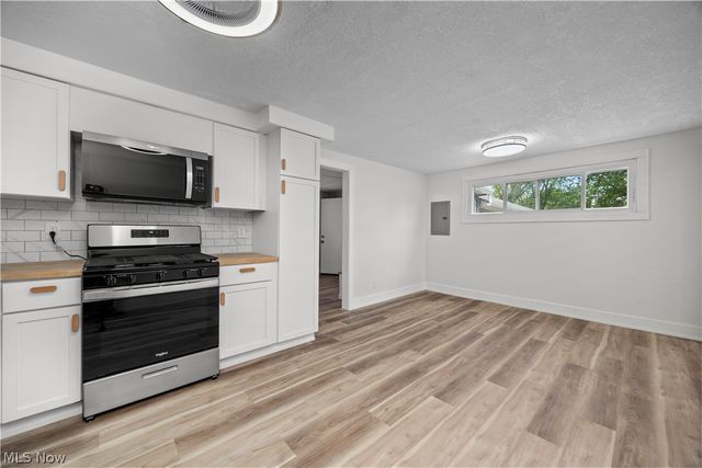 9868 Ridgewood Drive, Twinsburg, OH 44087