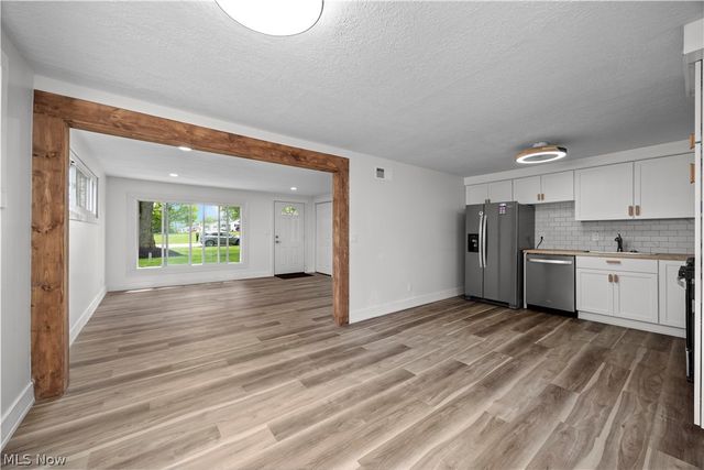 9868 Ridgewood Drive, Twinsburg, OH 44087