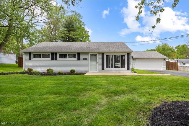 9868 Ridgewood Drive, Twinsburg, OH 44087