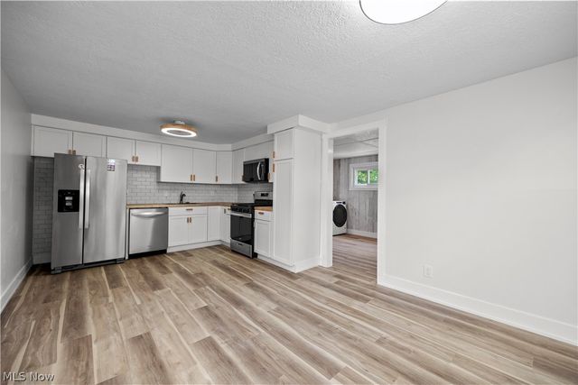 9868 Ridgewood Drive, Twinsburg, OH 44087
