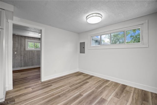 9868 Ridgewood Drive, Twinsburg, OH 44087