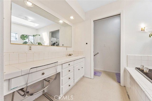 6834 Haywood Street, Tujunga (los Angeles), CA 91042