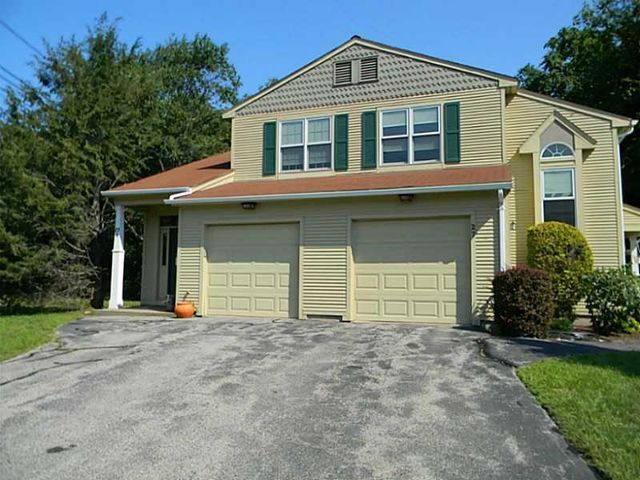 27 Venturi Green B, North Providence, RI 02904
