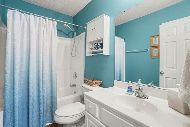 668 Wintercreeper Dr., Longs, SC 29568