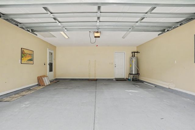 668 Wintercreeper Dr., Longs, SC 29568