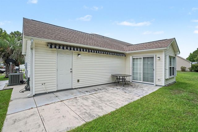 668 Wintercreeper Dr., Longs, SC 29568