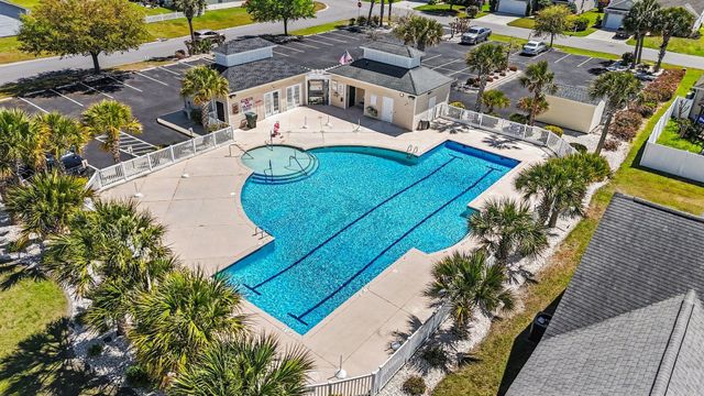668 Wintercreeper Dr., Longs, SC 29568