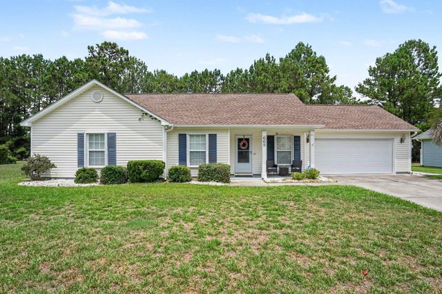 668 Wintercreeper Dr., Longs, SC 29568