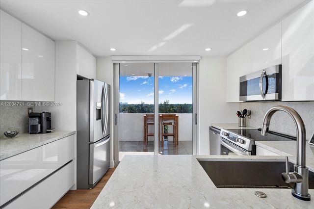 3703 NE 166th Street 701, North Miami Beach, FL 33160