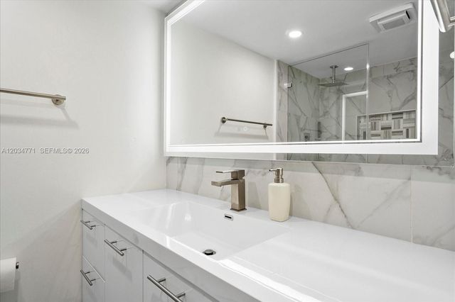 3703 NE 166th Street 701, North Miami Beach, FL 33160
