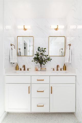 1065 S Monroe Street, Denver, CO 80209