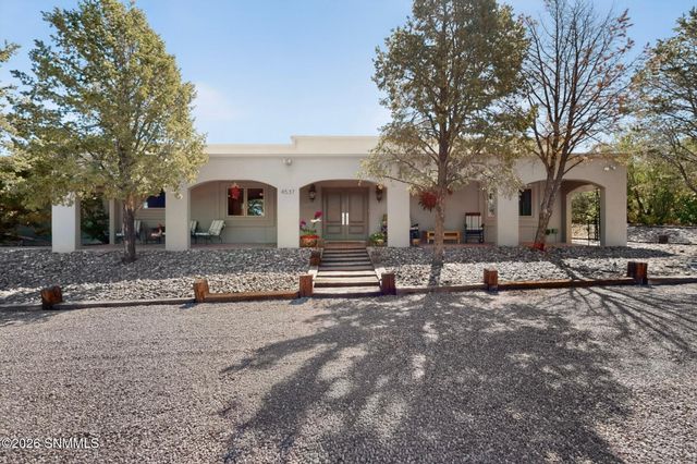 4537 Mockingbird Street, Las Cruces, NM 88011