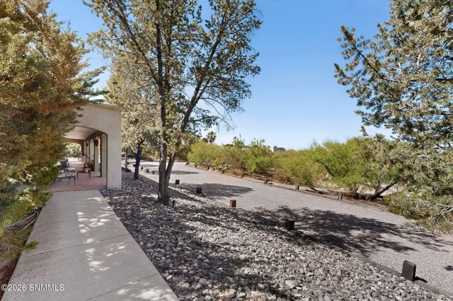 4537 Mockingbird Street, Las Cruces, NM 88011