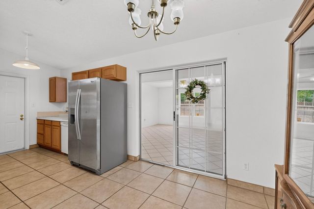 18 Timothy Court, Los Lunas, NM 87031