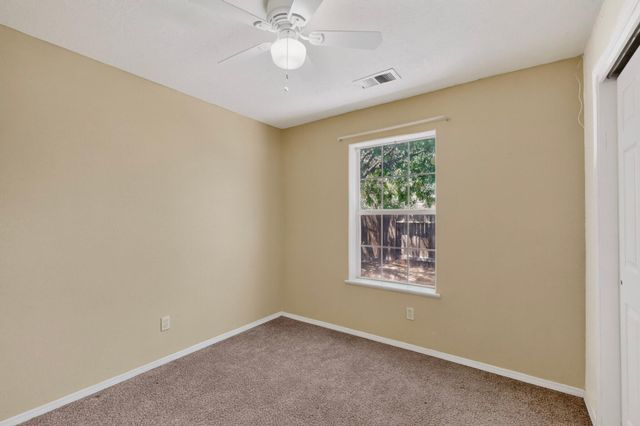 18 Timothy Court, Los Lunas, NM 87031