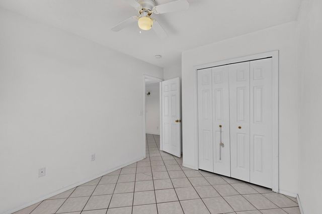 18 Timothy Court, Los Lunas, NM 87031