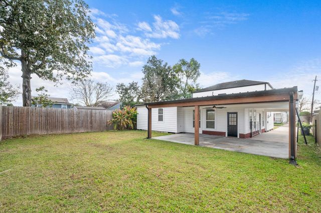 851 Wood St, Houma, LA 70360