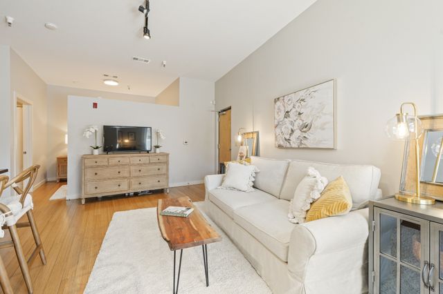 1704 18th Ave, S, Nashville, TN 37212