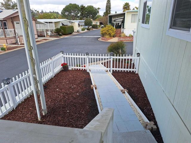 1120 E Mission Road 65, Fallbrook, CA 92028