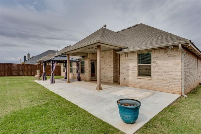 9208 SW 41st Street, Oklahoma City, OK 73179