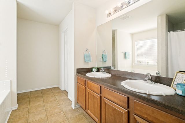 5839 Twilight Drive, Grand Prairie, TX 75052