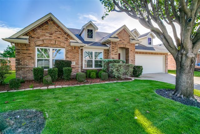 5839 Twilight Drive, Grand Prairie, TX 75052