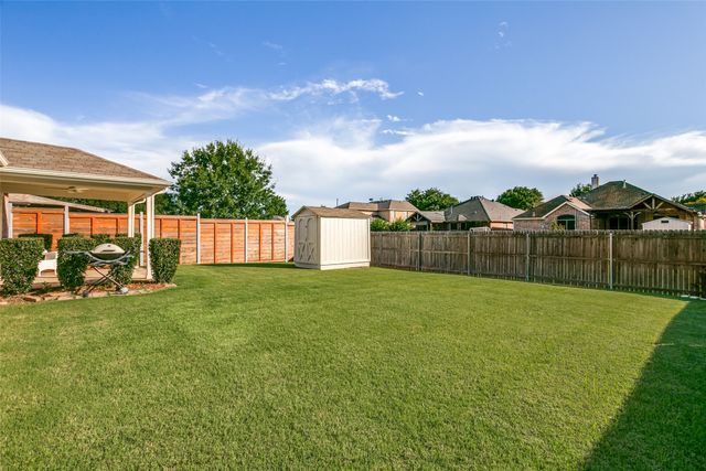 5839 Twilight Drive, Grand Prairie, TX 75052