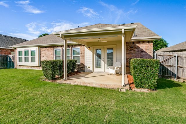 5839 Twilight Drive, Grand Prairie, TX 75052
