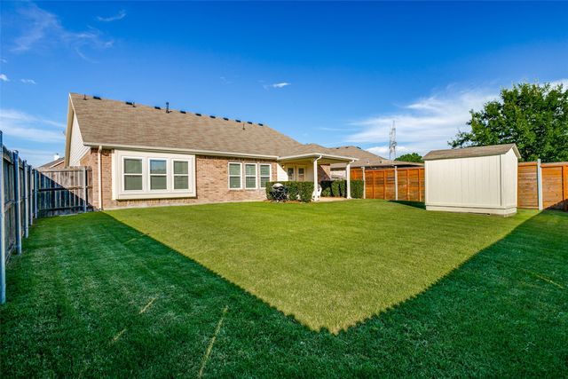 5839 Twilight Drive, Grand Prairie, TX 75052