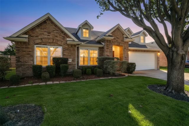 5839 Twilight Drive, Grand Prairie, TX 75052
