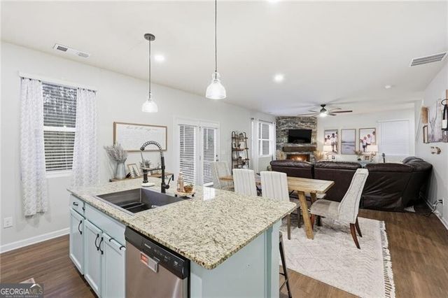 276 Maple Brook Drive, Dawsonville, GA 30534