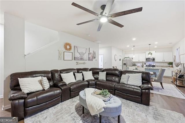 276 Maple Brook Drive, Dawsonville, GA 30534