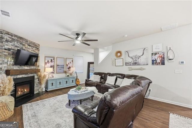 276 Maple Brook Drive, Dawsonville, GA 30534